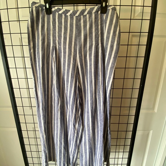 NWOT women’s chambray striped wide leg crop - Picture 2 of 6